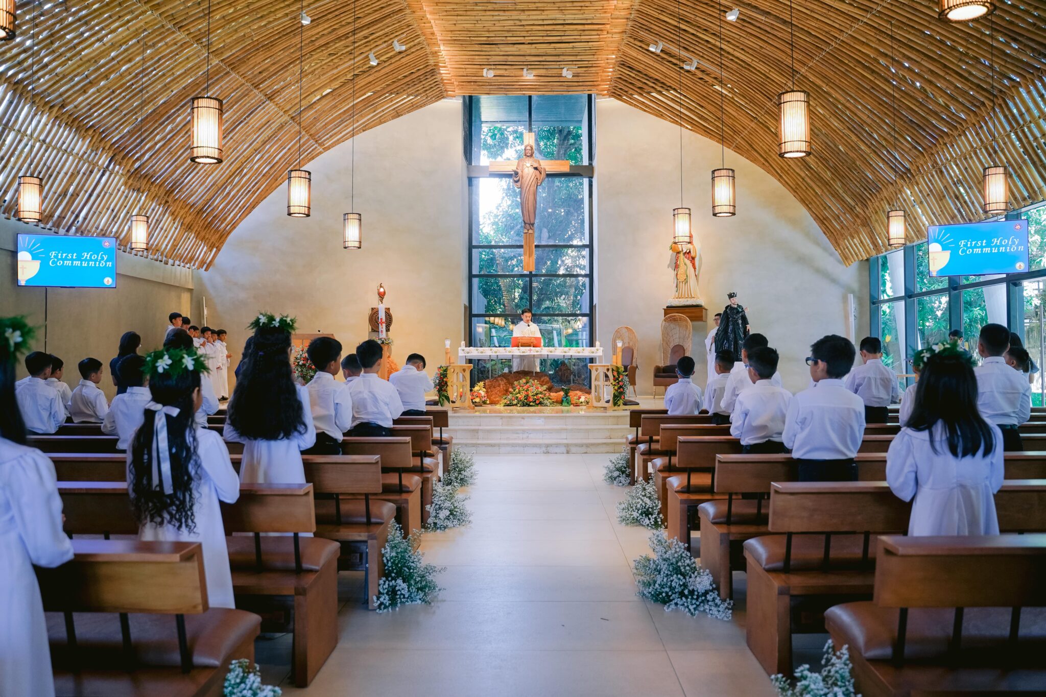 Unity Communion First Holy Communion: A Celebration of Unity and Love